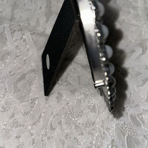 BH Silver Studded Faux Double Row Pearls Round Spikes Wedding Picture Frame - Picture 3 of 5